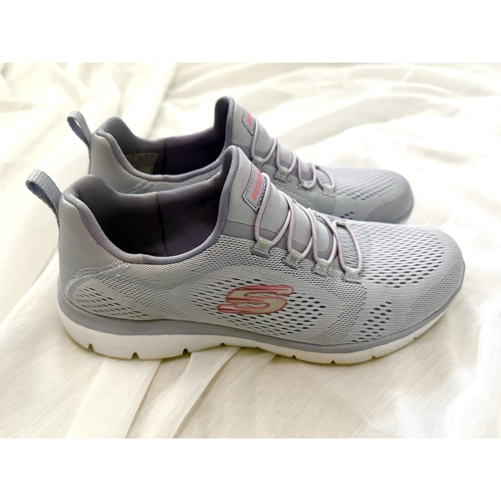 Skechers Women's Size 8 But Fits 7.5 Summits Vegan Bungee Sneakers Lavender